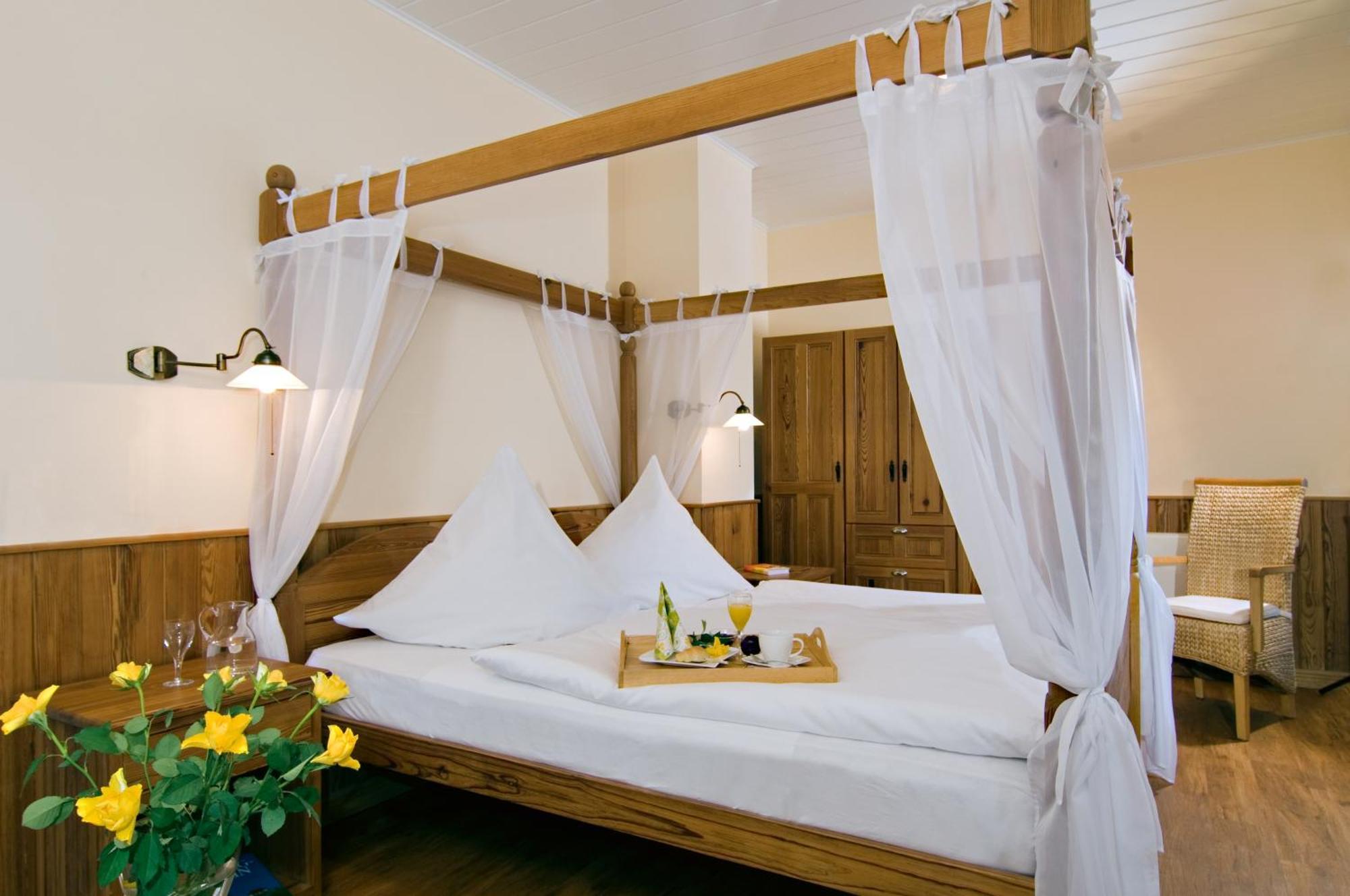 Hotel Ekke Nekkepenn เนเบอ ภายนอก รูปภาพ